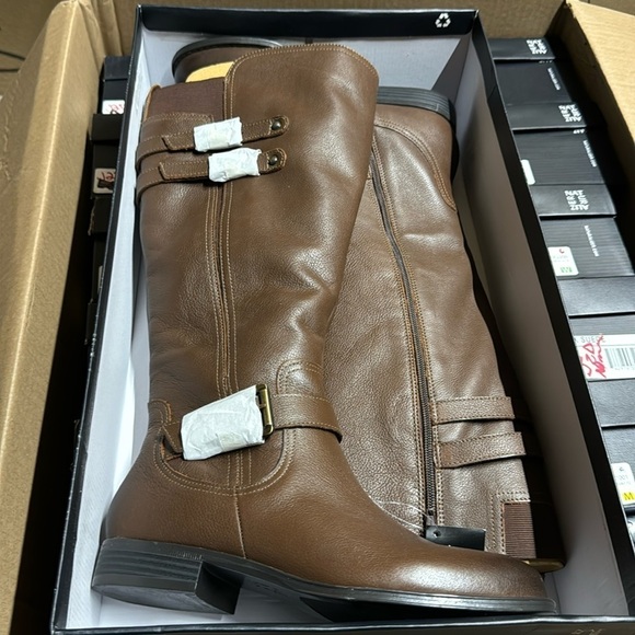 NATURALIZER Jessie High Shaft Boots - Picture 2 of 6